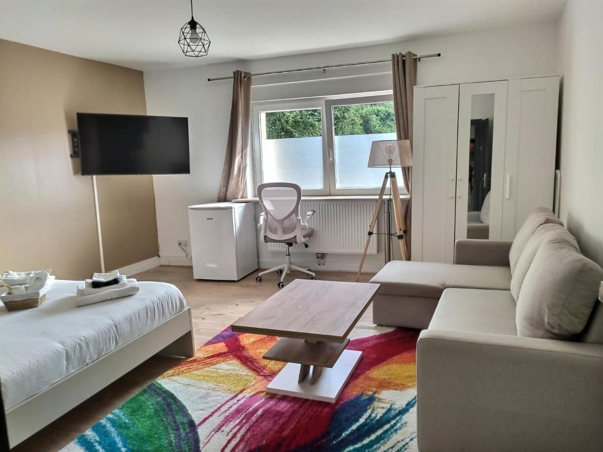 Chambre Privee 23M - Canape Lit - Wifi - Appart 120M Woippy Exteriér fotografie